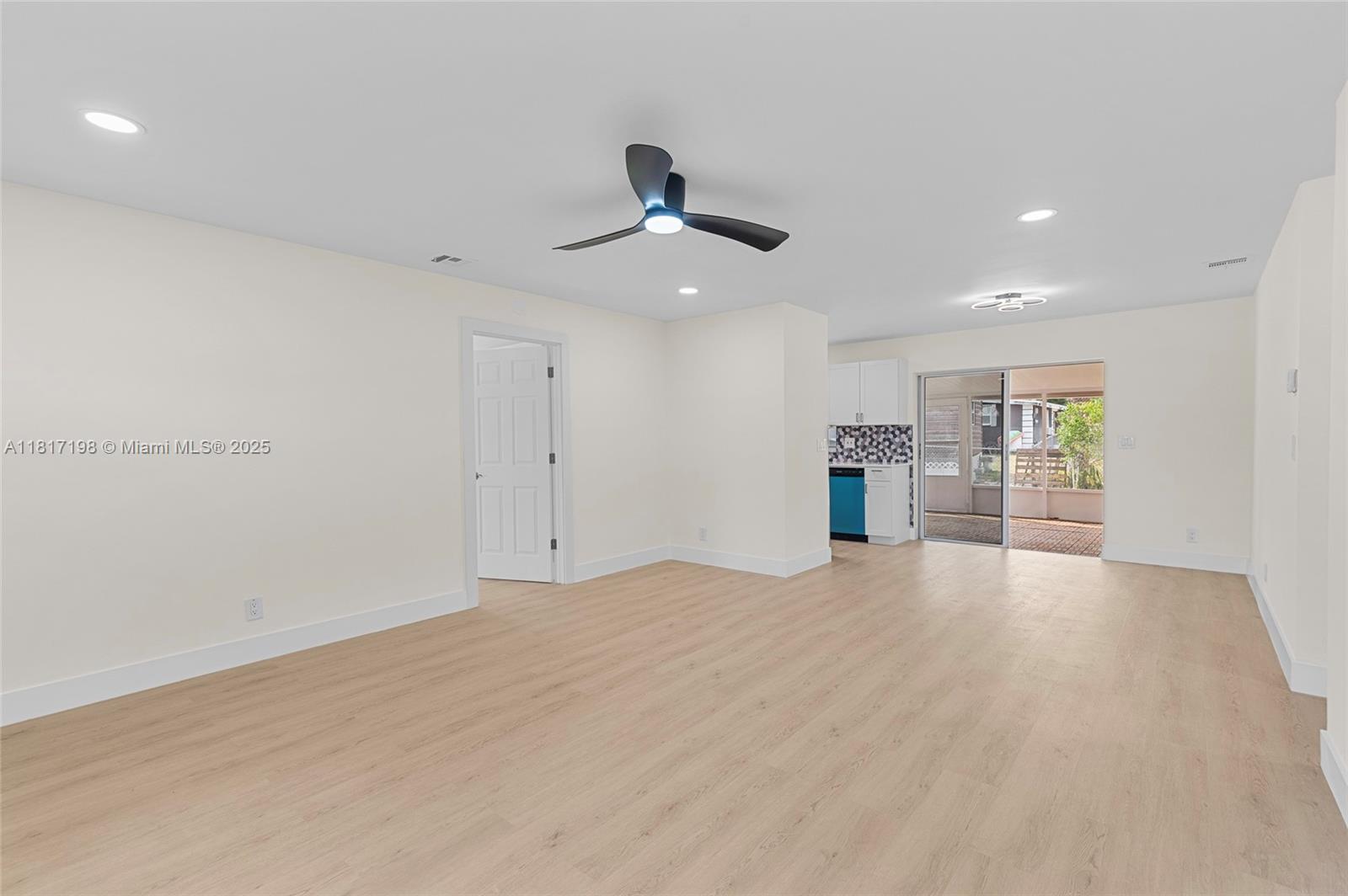 8510 SE Citrus Way, Hobe Sound, Florida image 5