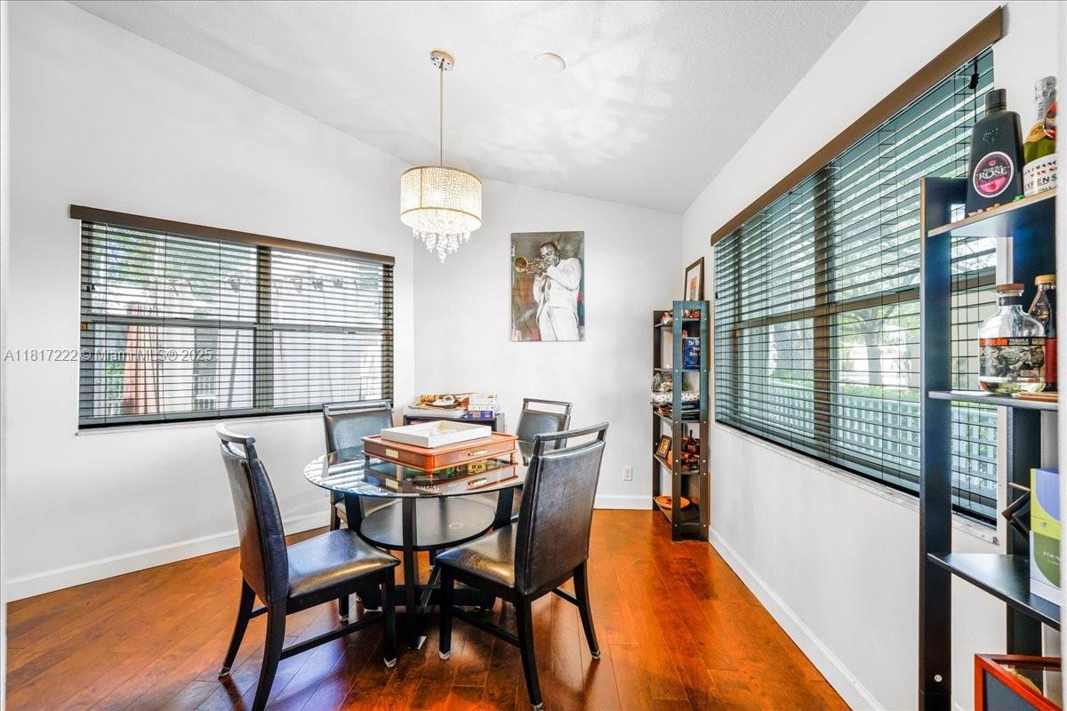 9462 NW 8th Cir, Plantation, Florida image 25