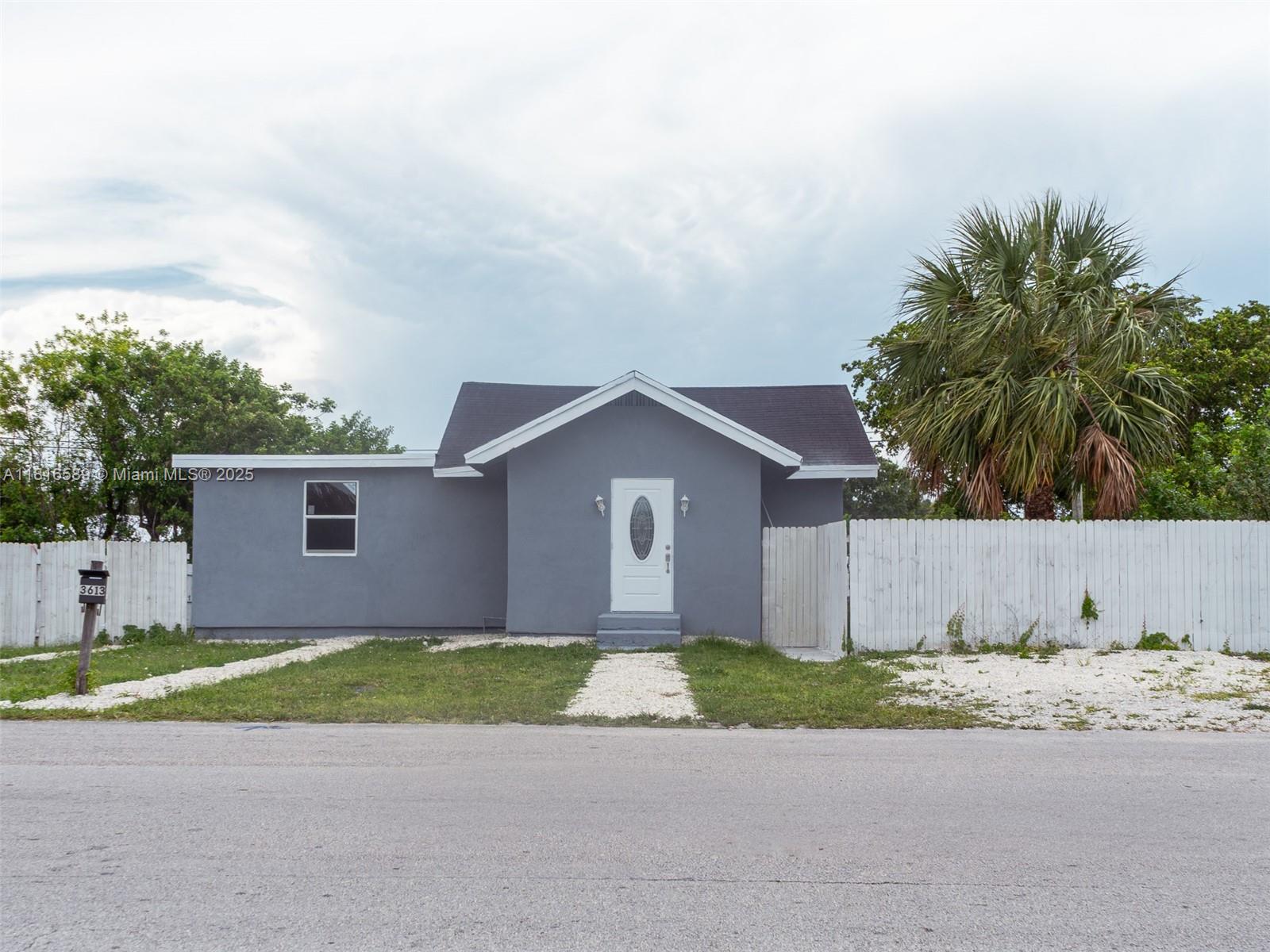3613 SW 12th Pl, Fort Lauderdale, Florida image 2