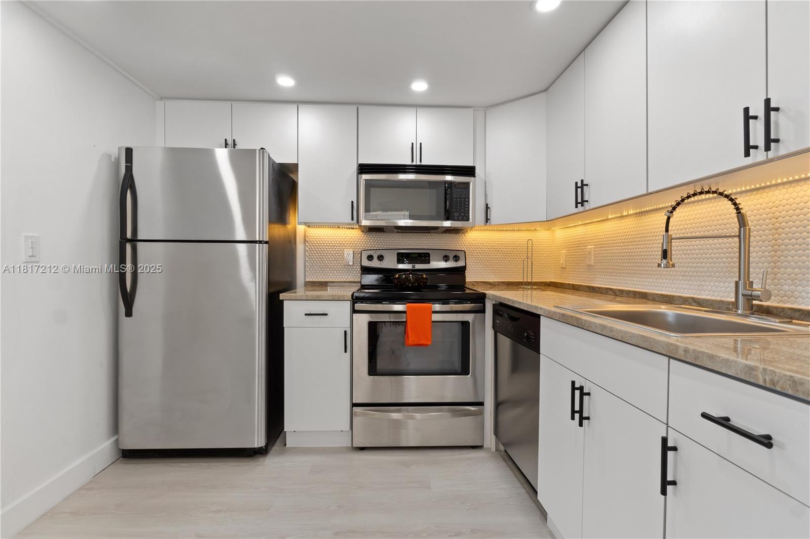 Property photo # 9