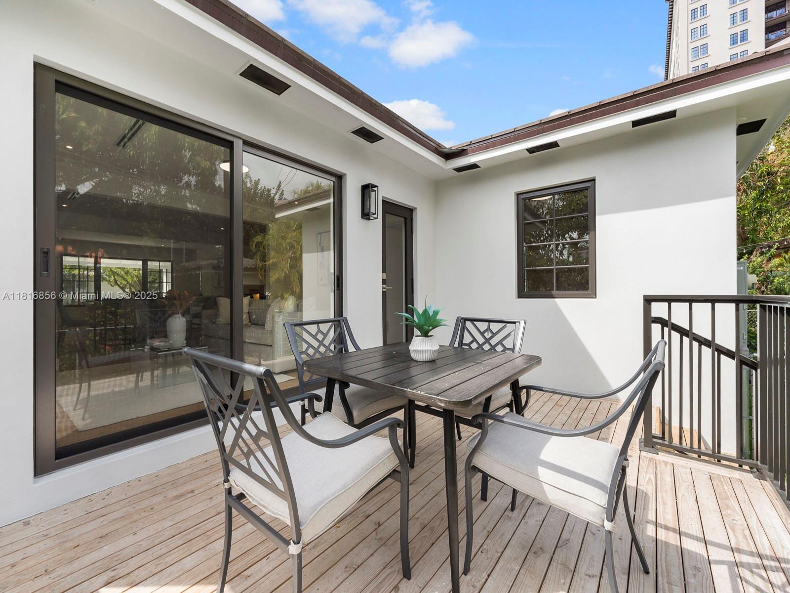 39 Palermo Ave, Coral Gables, Florida image 7