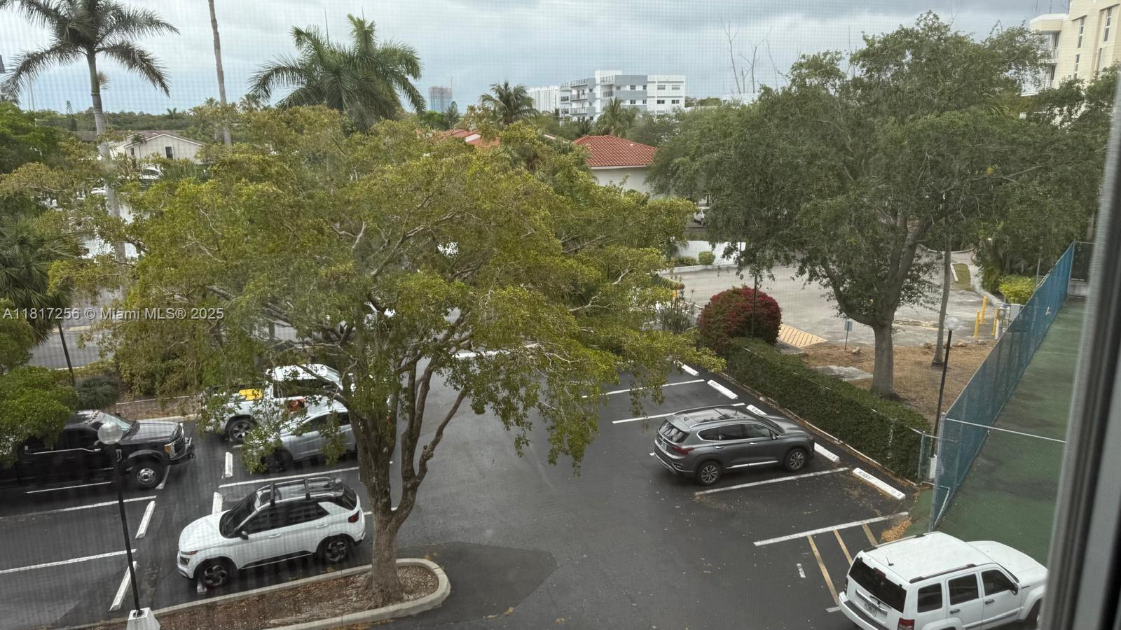 16546 NE 26th Ave #4H, North Miami Beach, Florida image 2