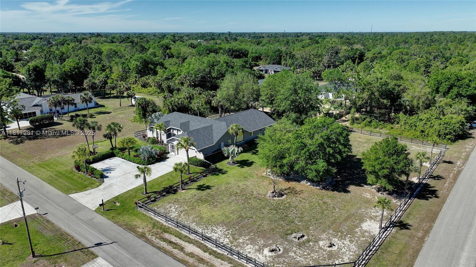 421 Dayton, Lehigh Acres, Florida image 4