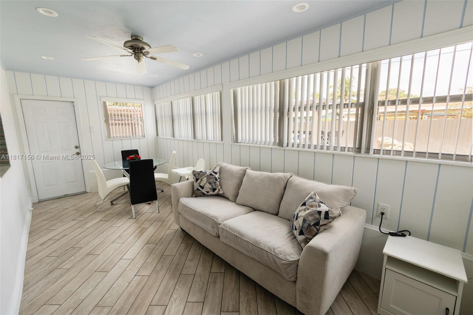 6541 NW 24th St, Sunrise, Florida image 12