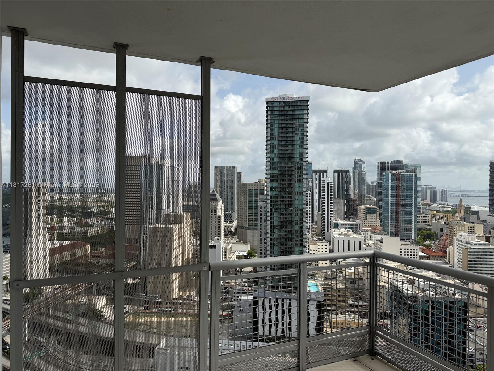 350 S Miami Ave #3707, Miami FL 33130