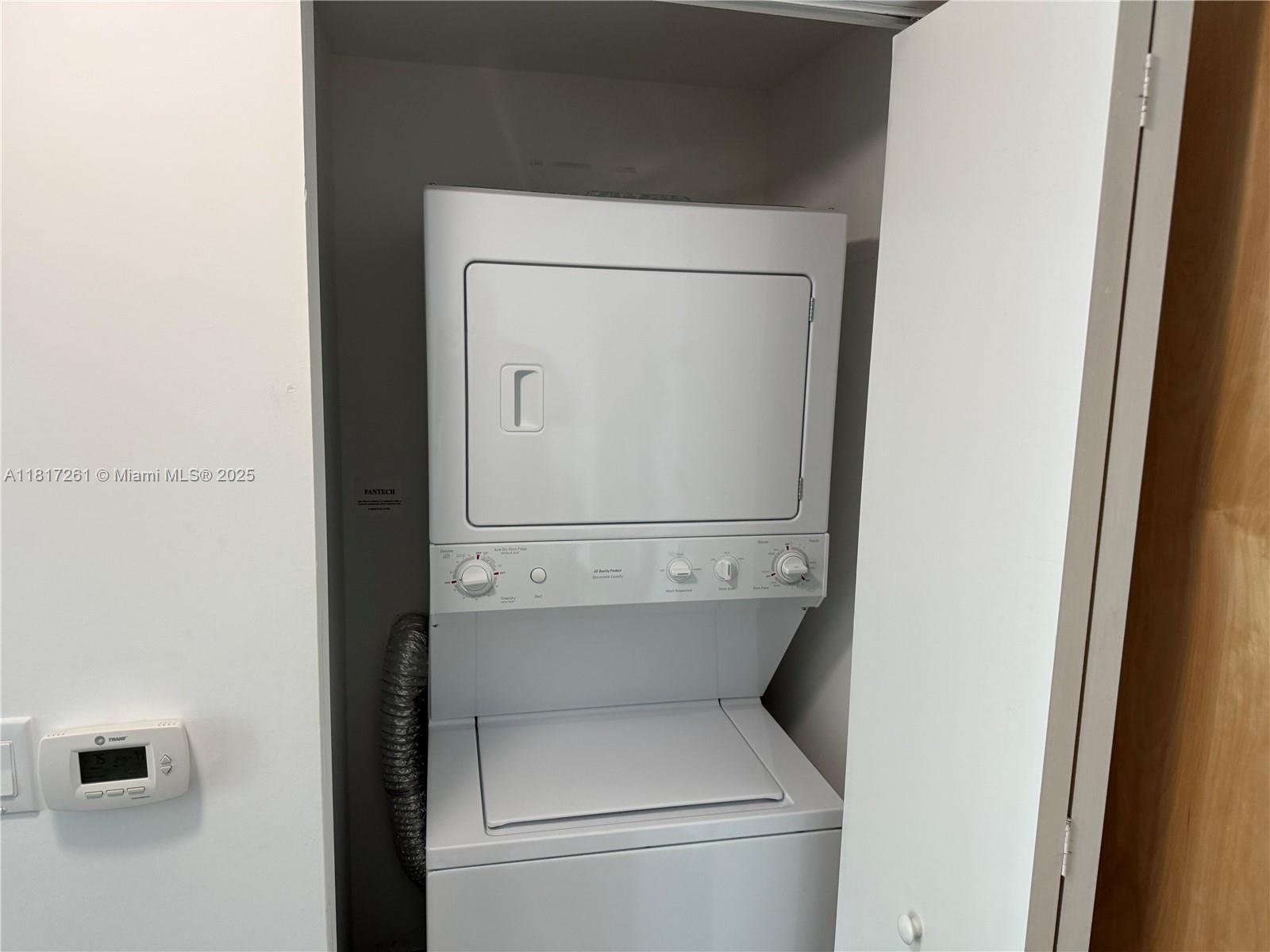 350 S Miami Ave #3707, Miami FL 33130