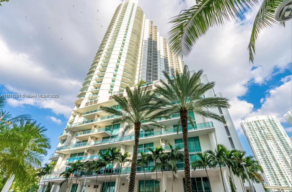 350 S Miami Ave #3707, Miami FL 33130