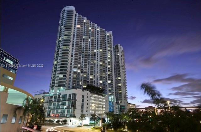 350 S Miami Ave #3707, Miami FL 33130