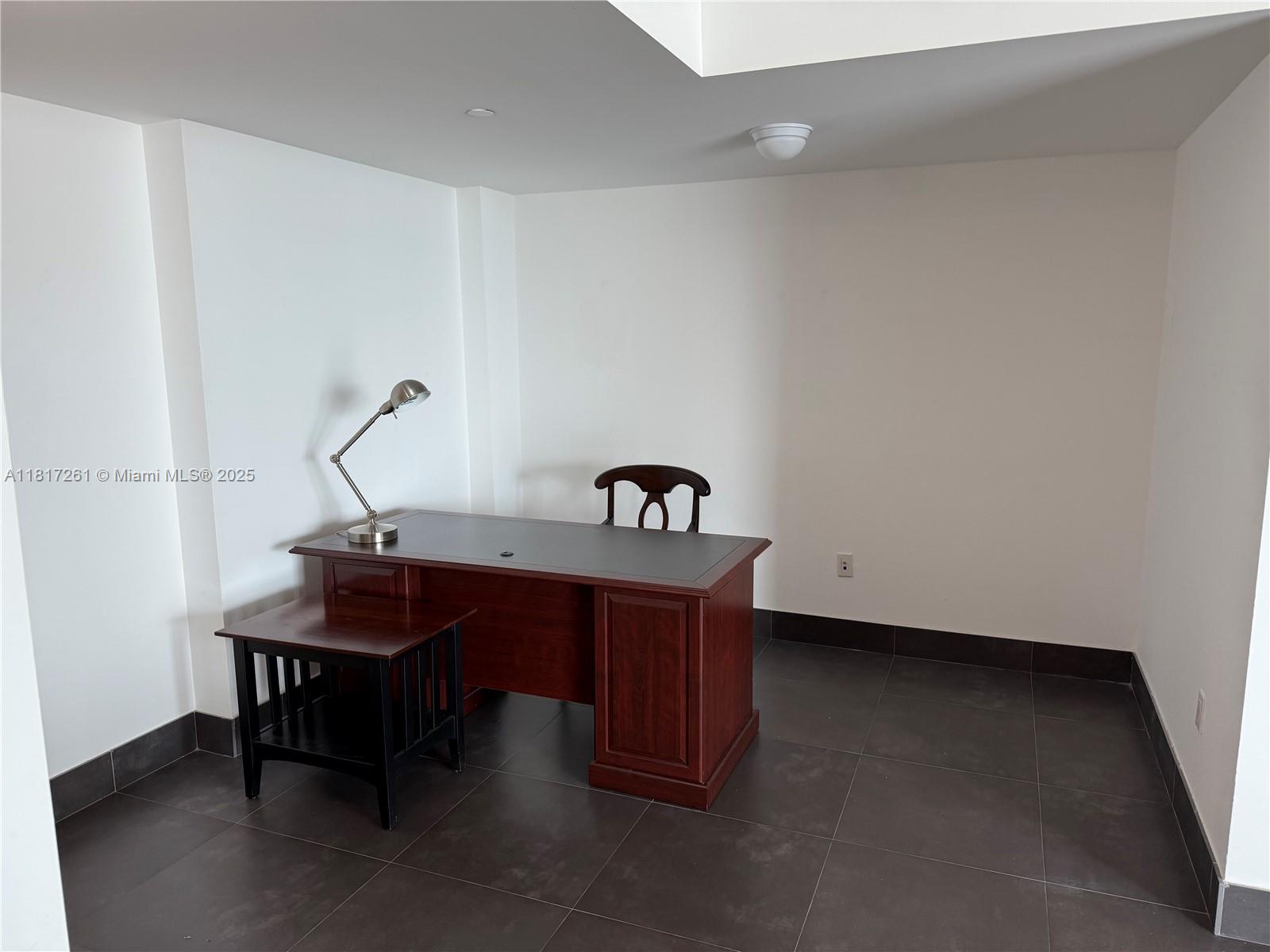 350 S Miami Ave #3707, Miami FL 33130