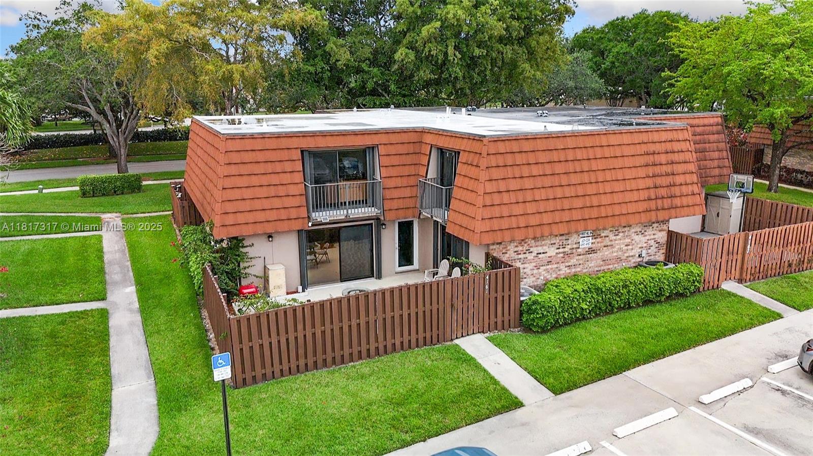 Property photo # 0