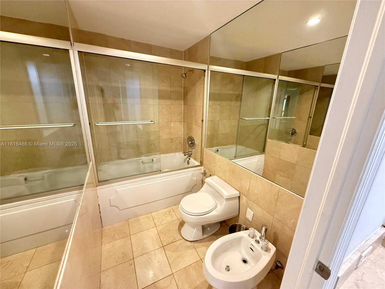 808 Brickell Key Dr #1603, Miami FL 33131