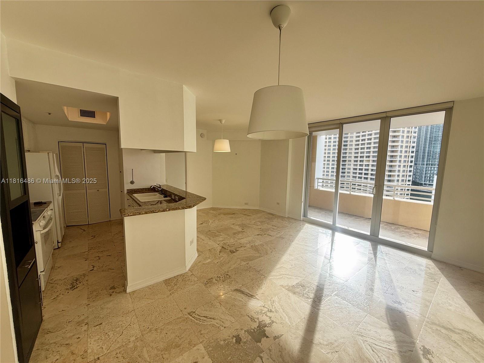 808 Brickell Key Dr #1603, Miami FL 33131