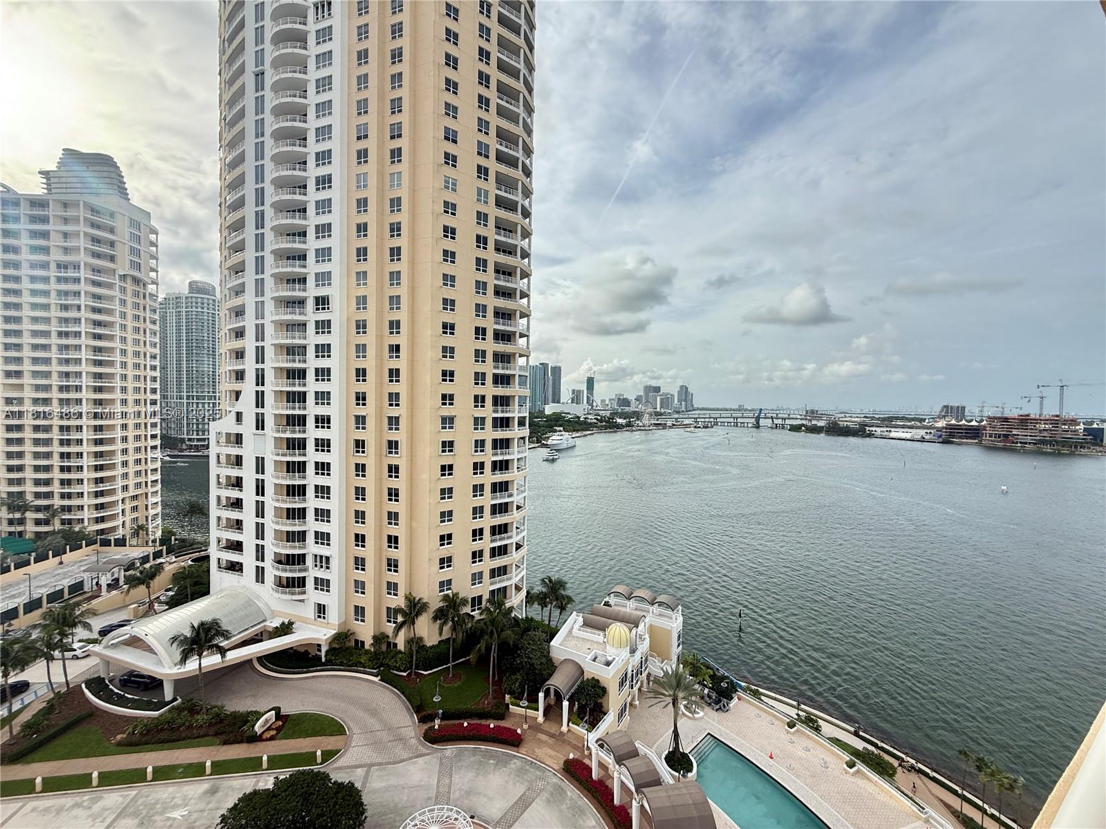 808 Brickell Key Dr #1603, Miami FL 33131