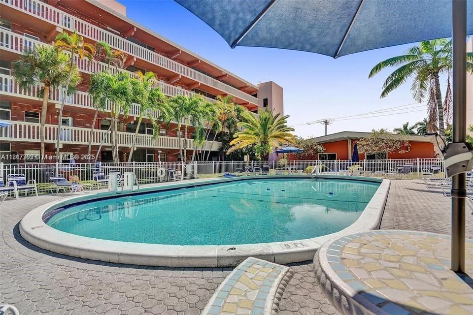 180 NE 12th Ave #14A, Hallandale Beach, Florida image 3