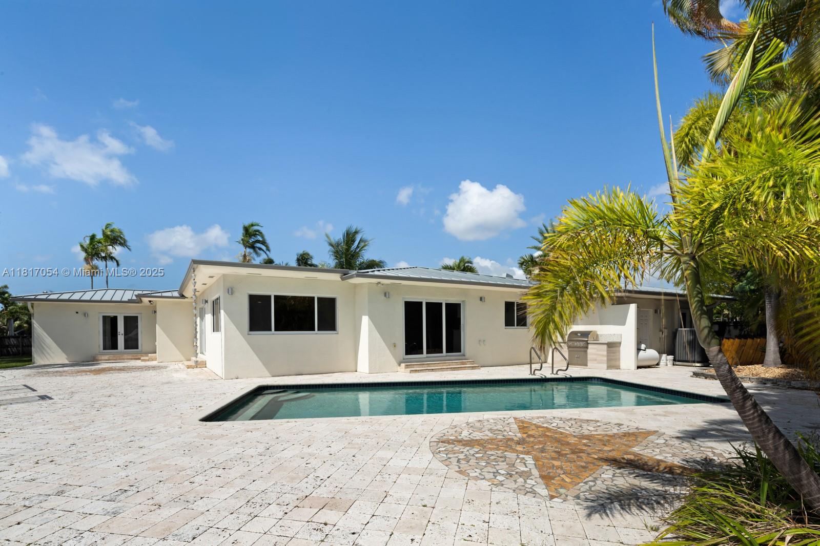12985 Ortega Ln, North Miami, Florida image 27