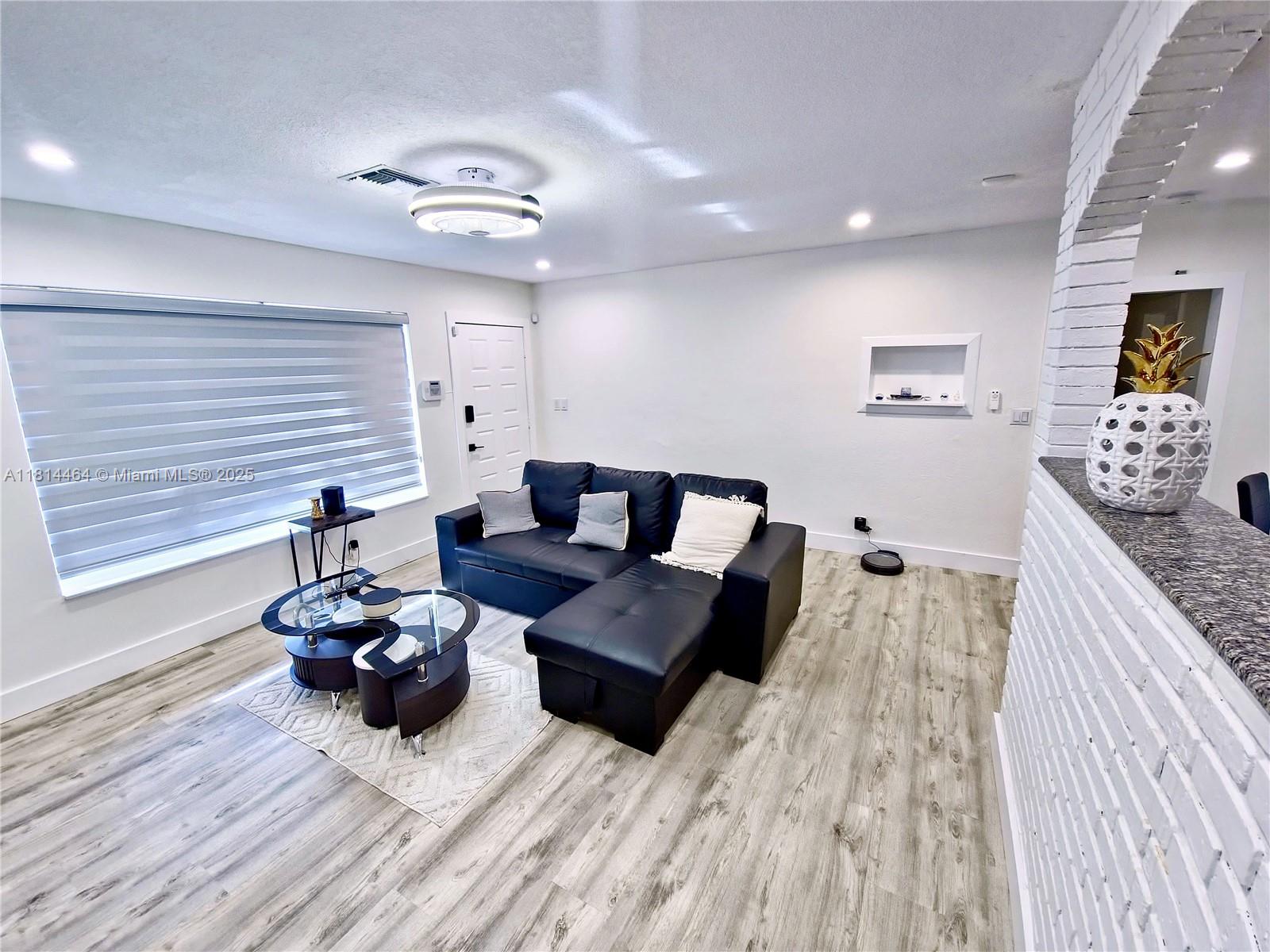 1720 SW 64th Ave, North Lauderdale, Florida image 2