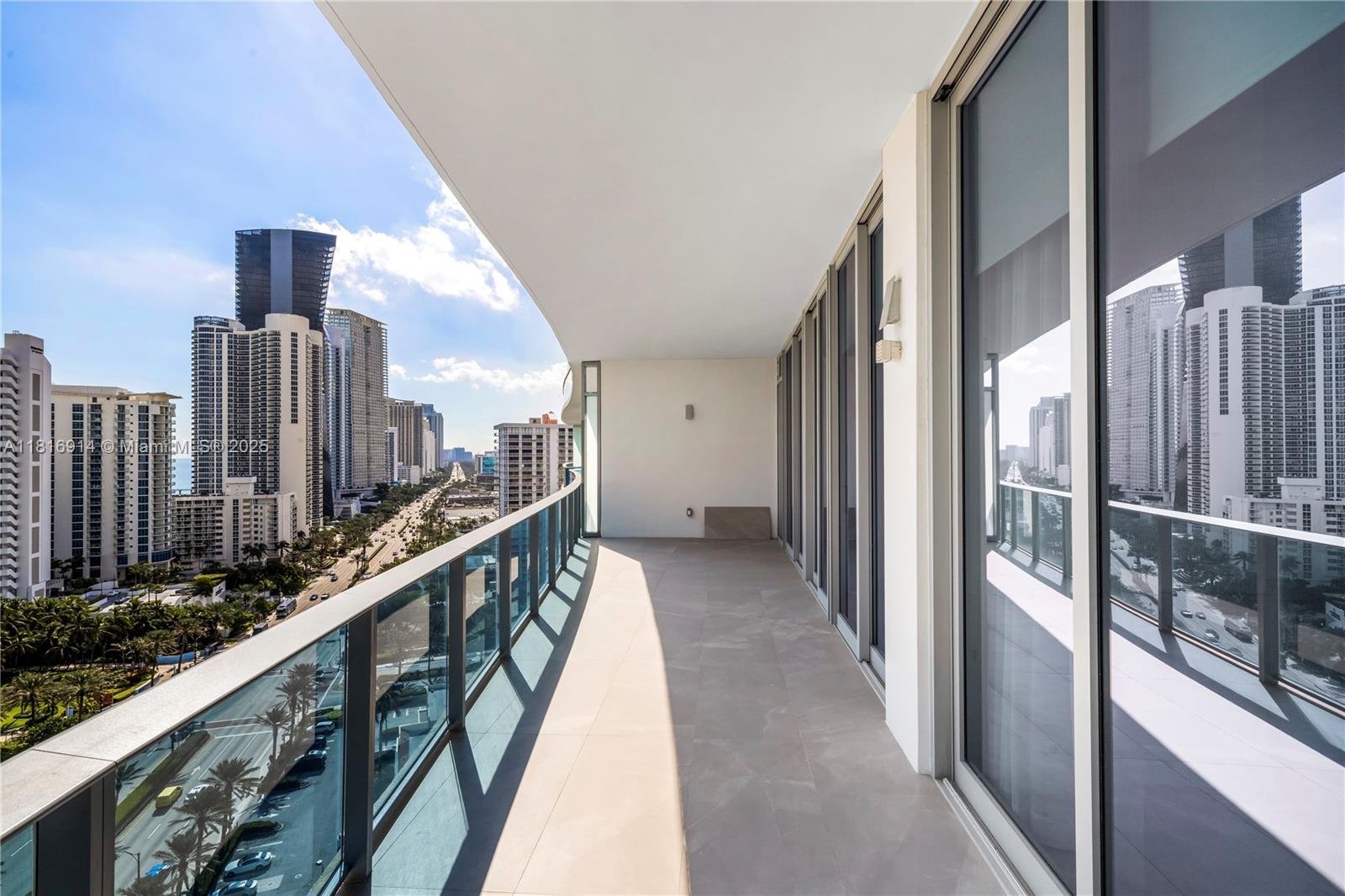 17550 Collins #1604, Sunny Isles Beach, Florida image 3