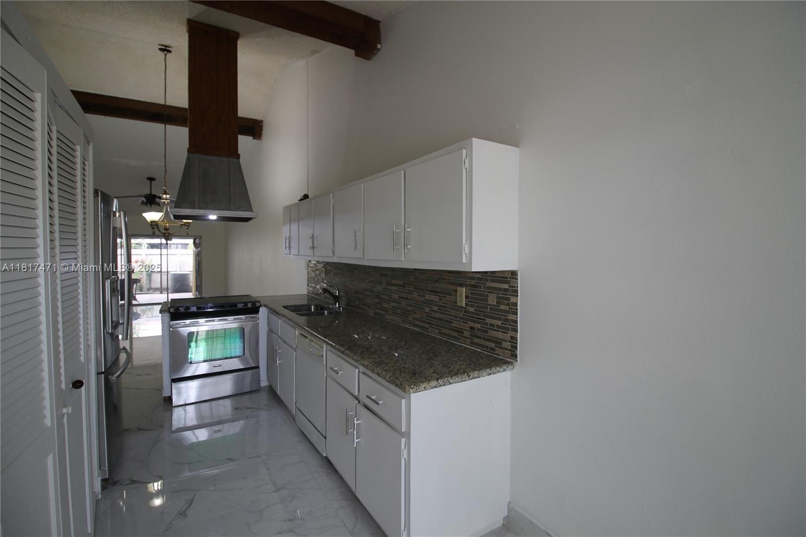 Property photo # 6