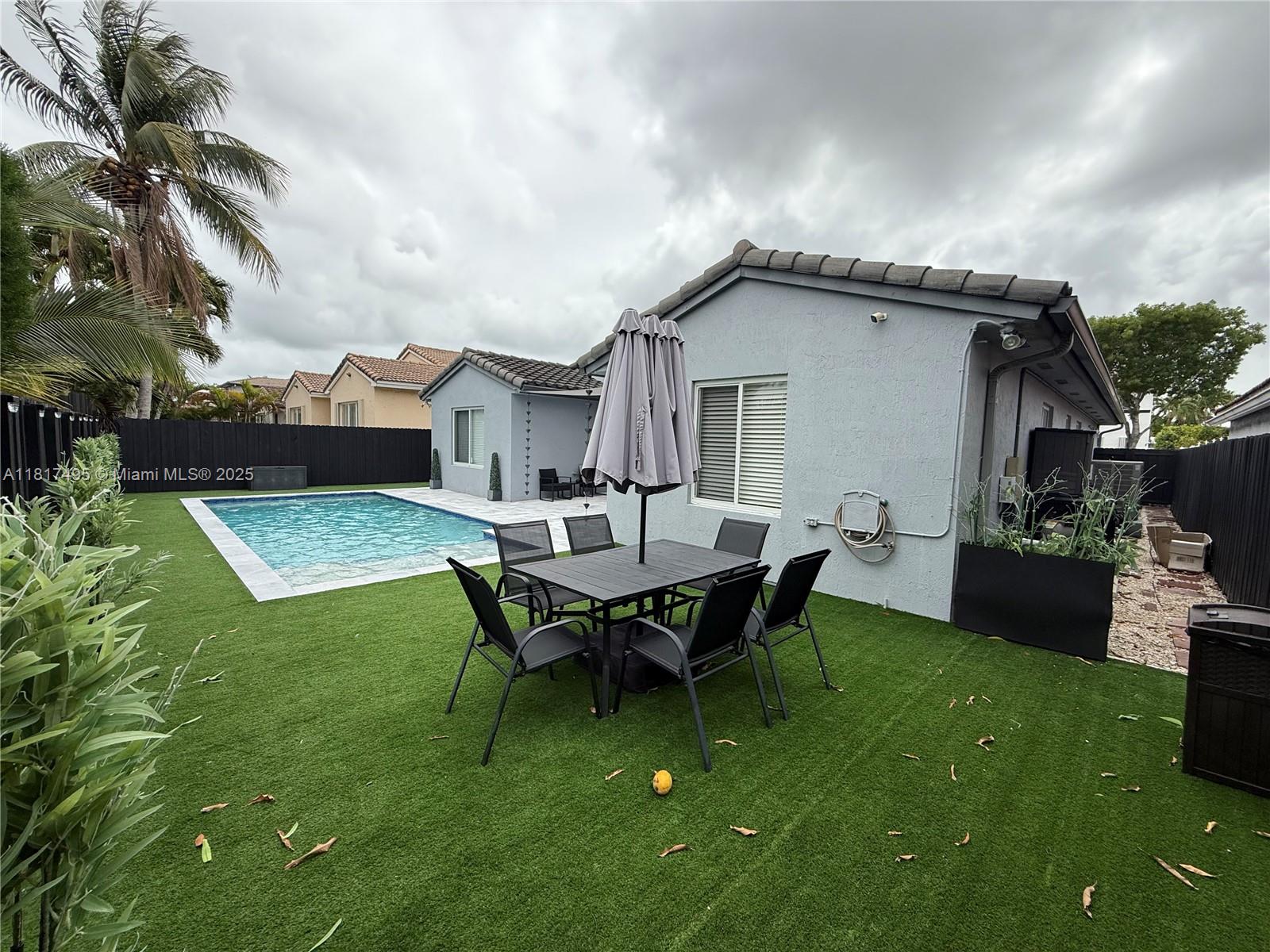 6871 SW 159th Pl, Miami, Florida image 3