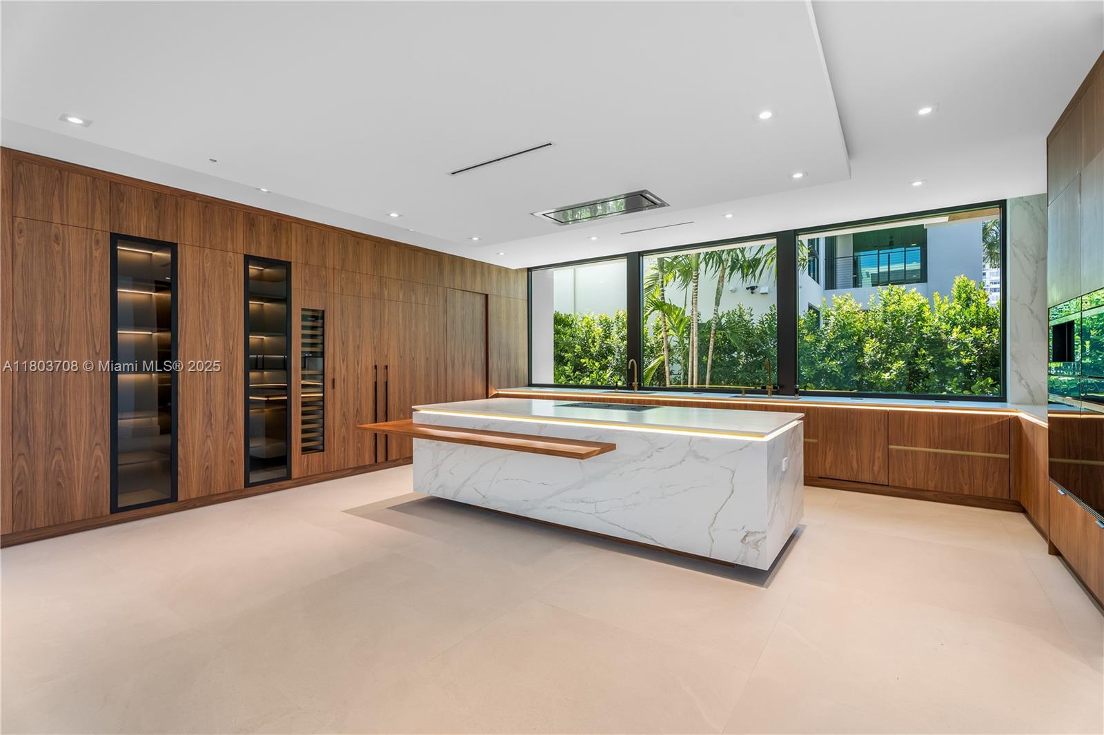 2037 NE 121st Rd, North Miami, Florida image 10