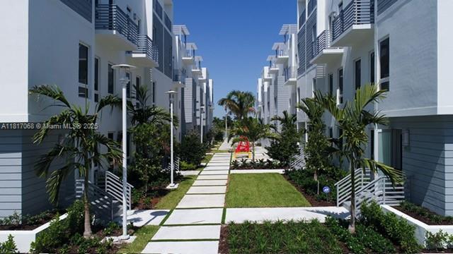9157 NW 33rd St, Doral, Florida image 30