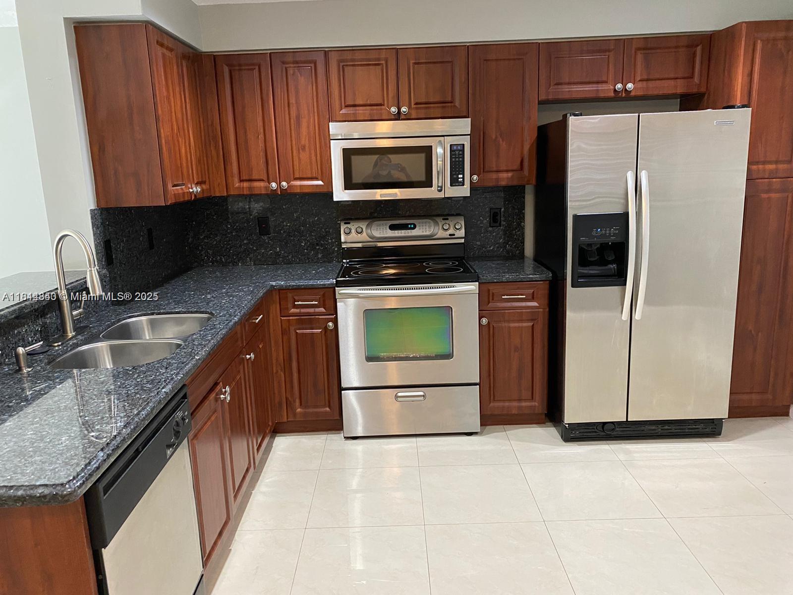 Property photo # 0