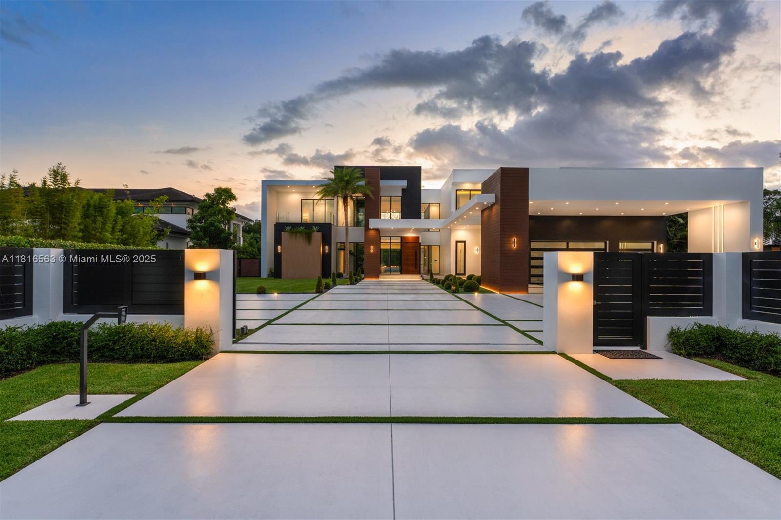 6900 SW 72nd Ct, Miami, Florida image 1