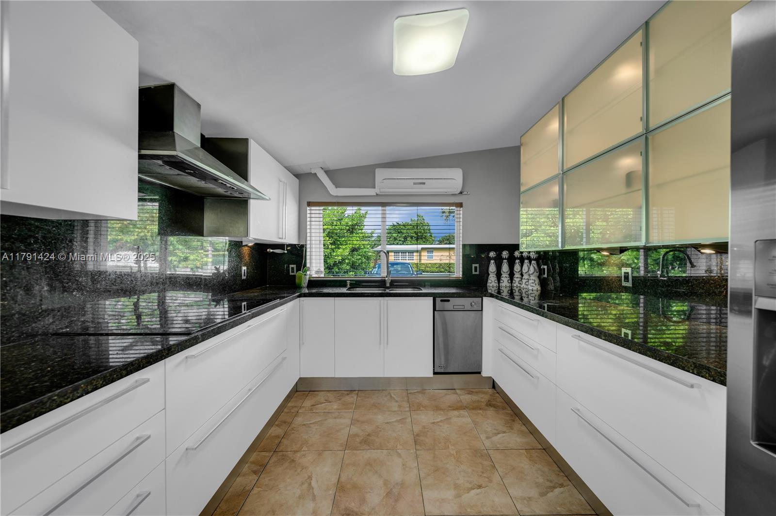11020 SW 55th St, Miami, Florida image 4
