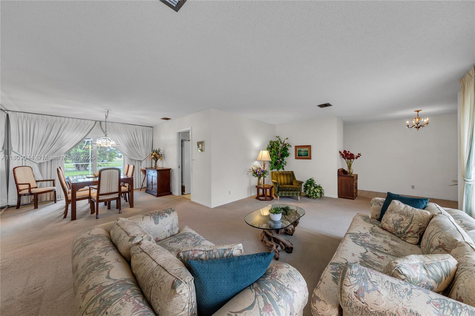 7541 SW 9th St, Plantation, Florida image 10