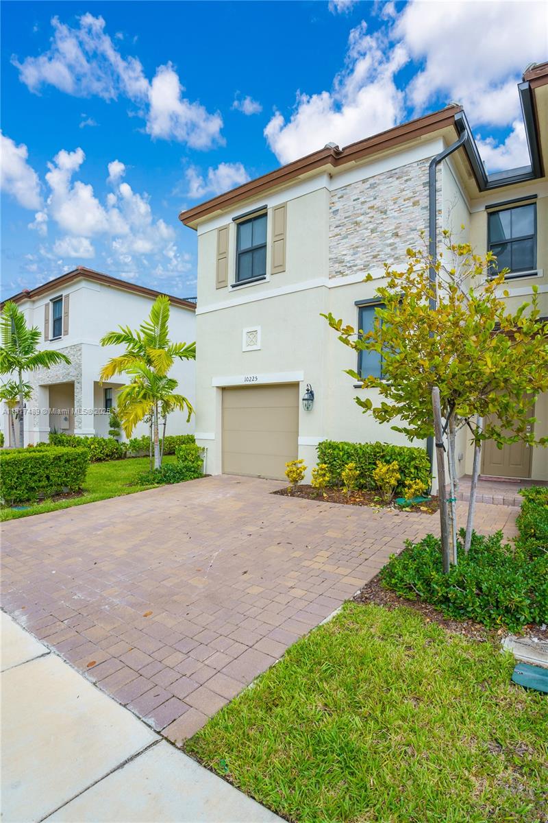 10225 SW 231st Ln, Miami, Florida image 3