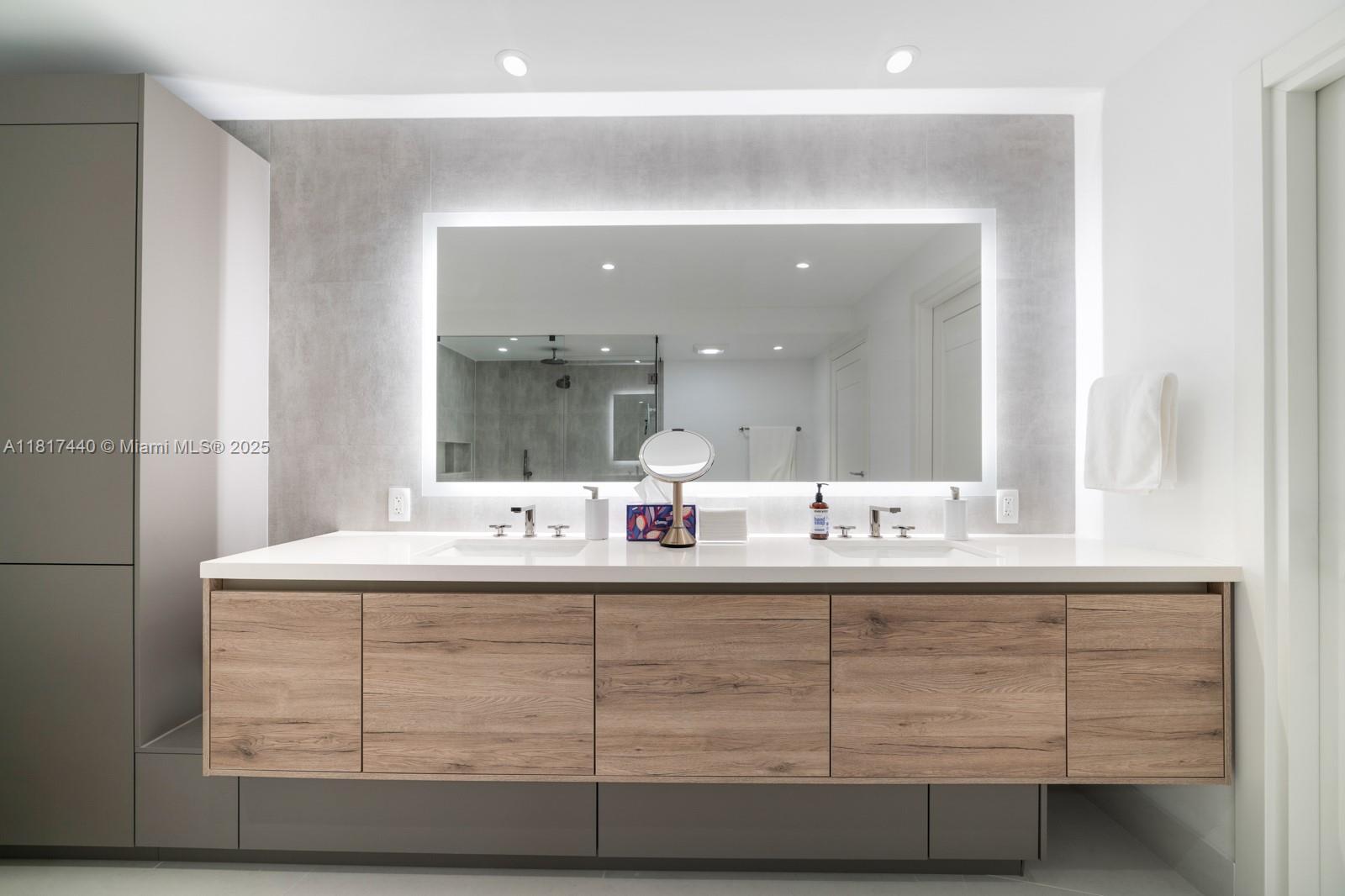 450 Alton Rd #2007, Miami Beach, Florida image 16