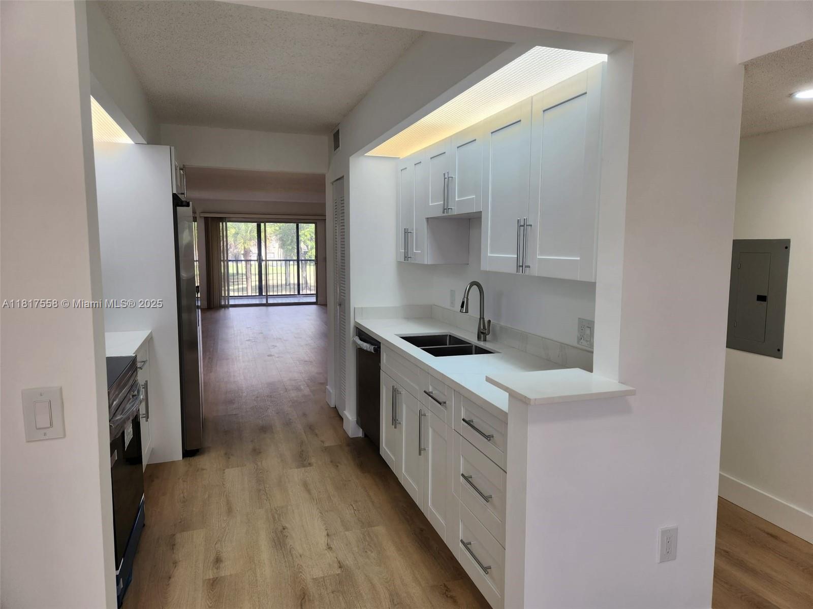 12755 SW 16th Ct, Pembroke Pines, Florida image 4