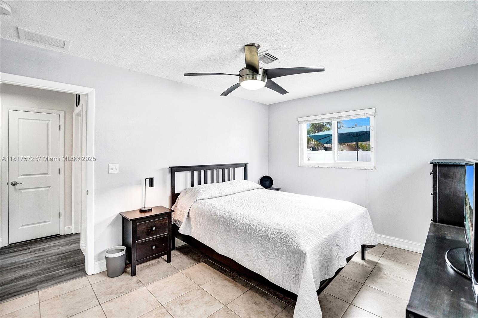 837 NW 10th Ave, Dania Beach, Florida image 39