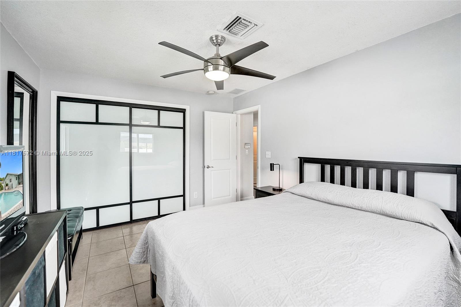 837 NW 10th Ave, Dania Beach, Florida image 40