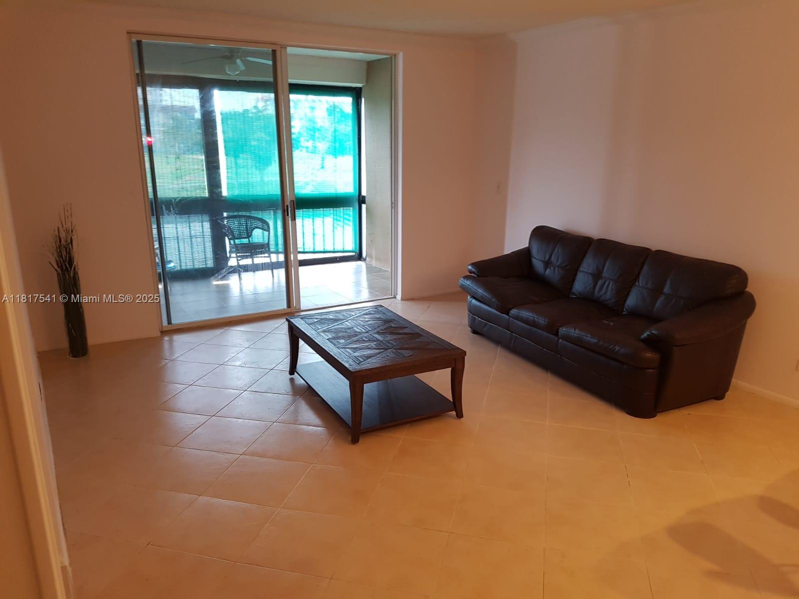 3740 Inverrary Dr #3D, Lauderhill, Florida image 7
