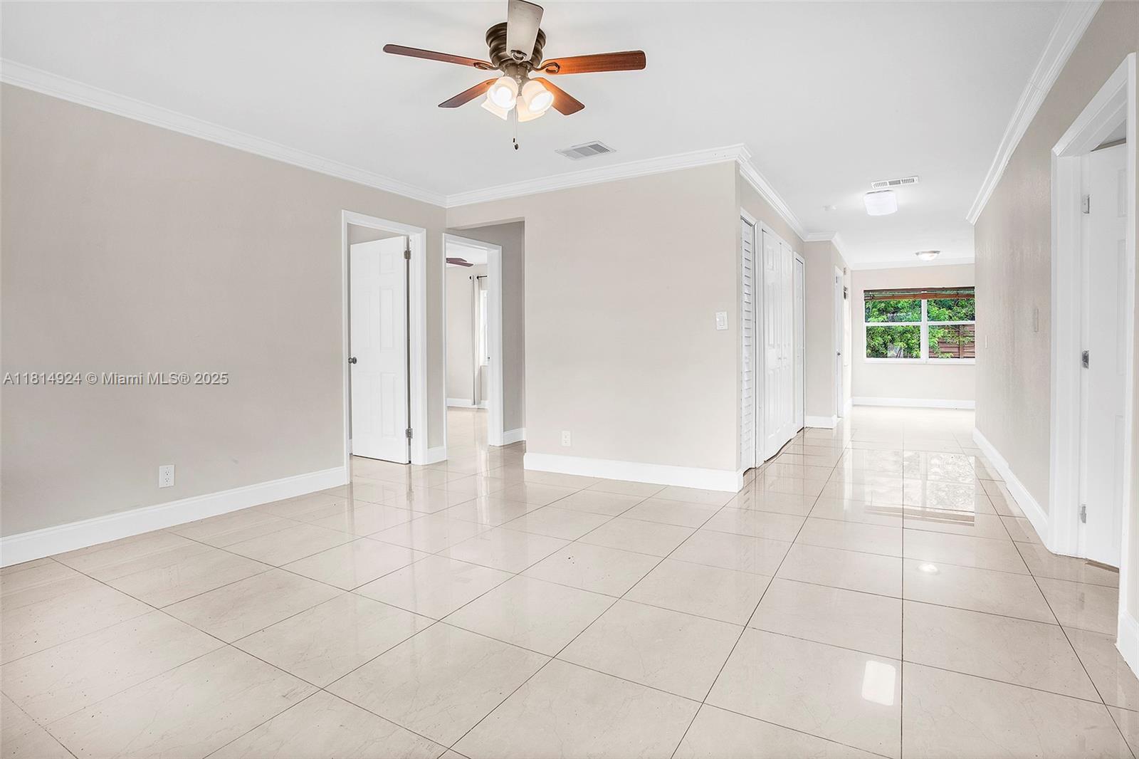 5433 NE 1st Ave, Oakland Park, Florida image 4
