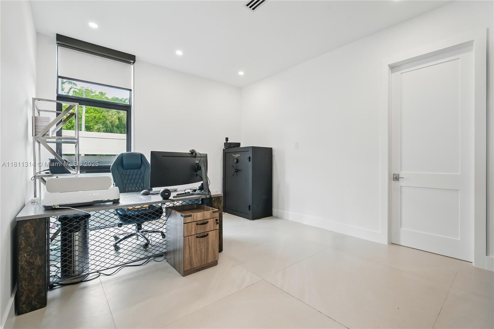 1845 NE 124th St, North Miami, Florida image 17