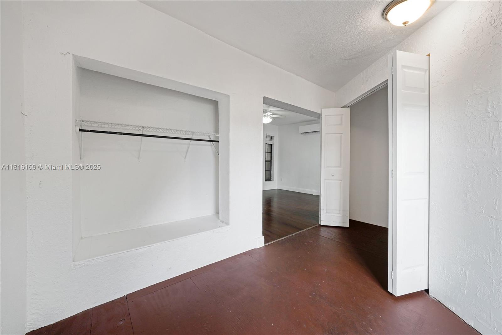 1104 NE 157th St, North Miami Beach, Florida image 27
