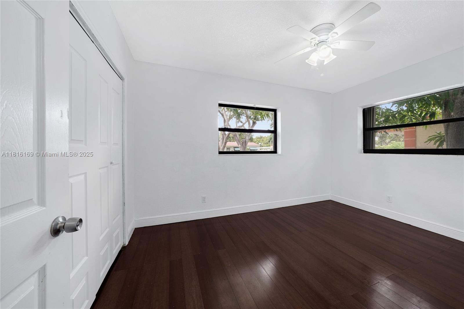 1104 NE 157th St, North Miami Beach, Florida image 34
