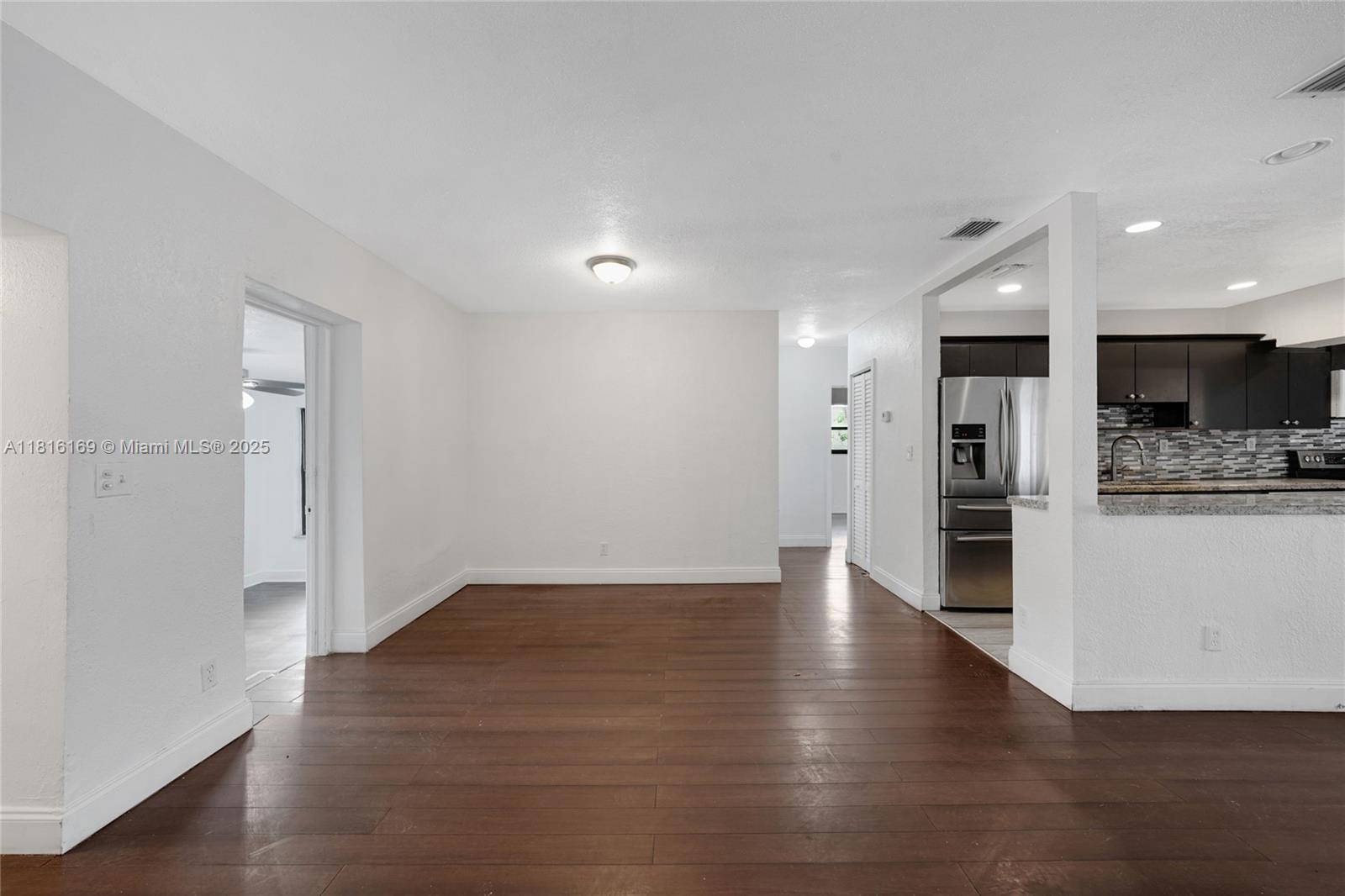 1104 NE 157th St, North Miami Beach, Florida image 6