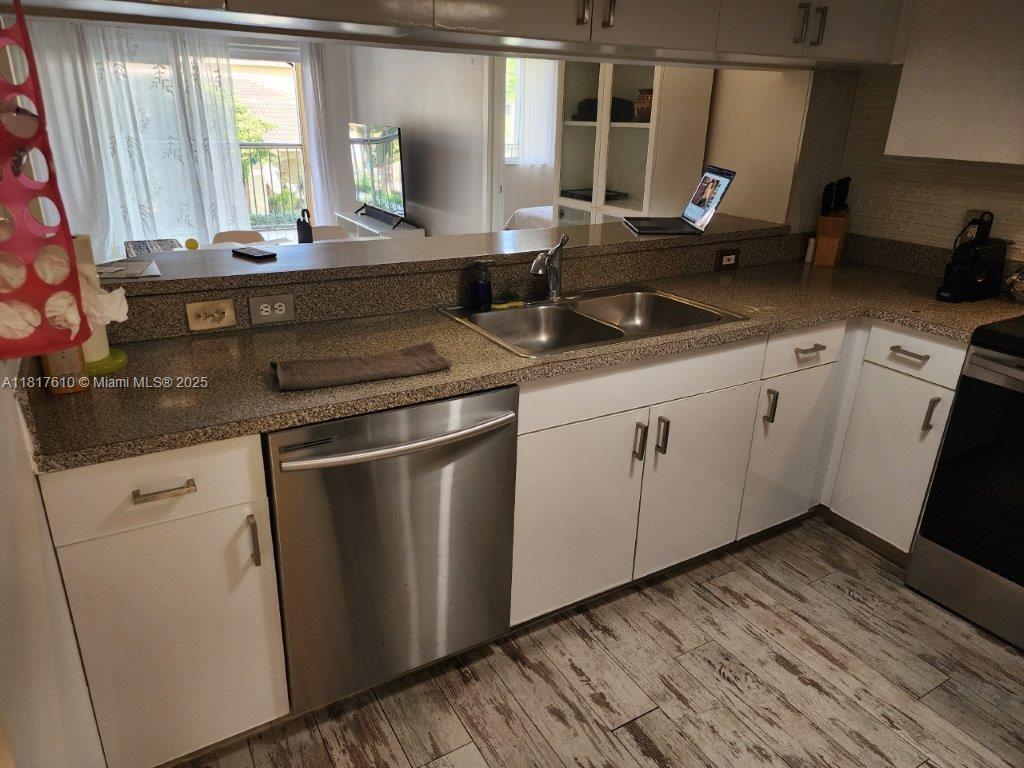 460 S Park Rd #6-209, Hollywood, Florida image 12