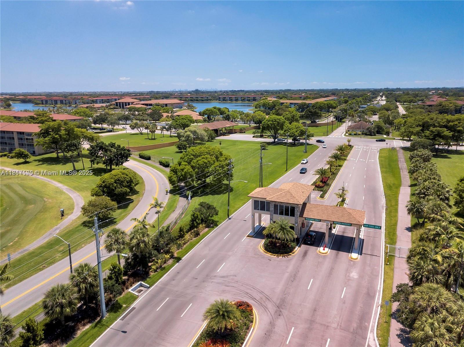 1650 SW 124th Ter #312D, Pembroke Pines, Florida image 30