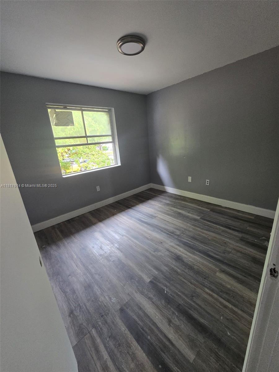 451 NE 136th St #I-101, North Miami, Florida image 3