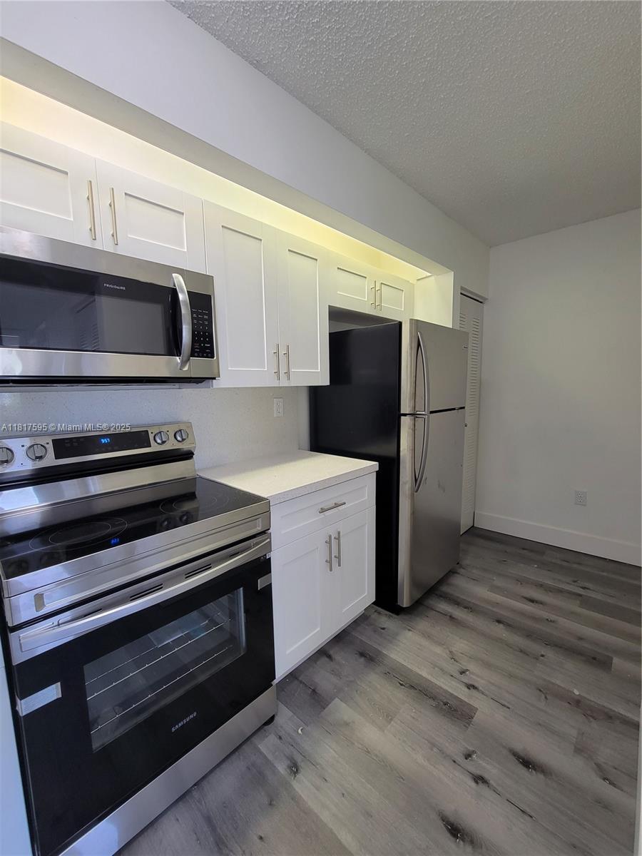 8600 SW 212th St #305, Cutler Bay, Florida image 2