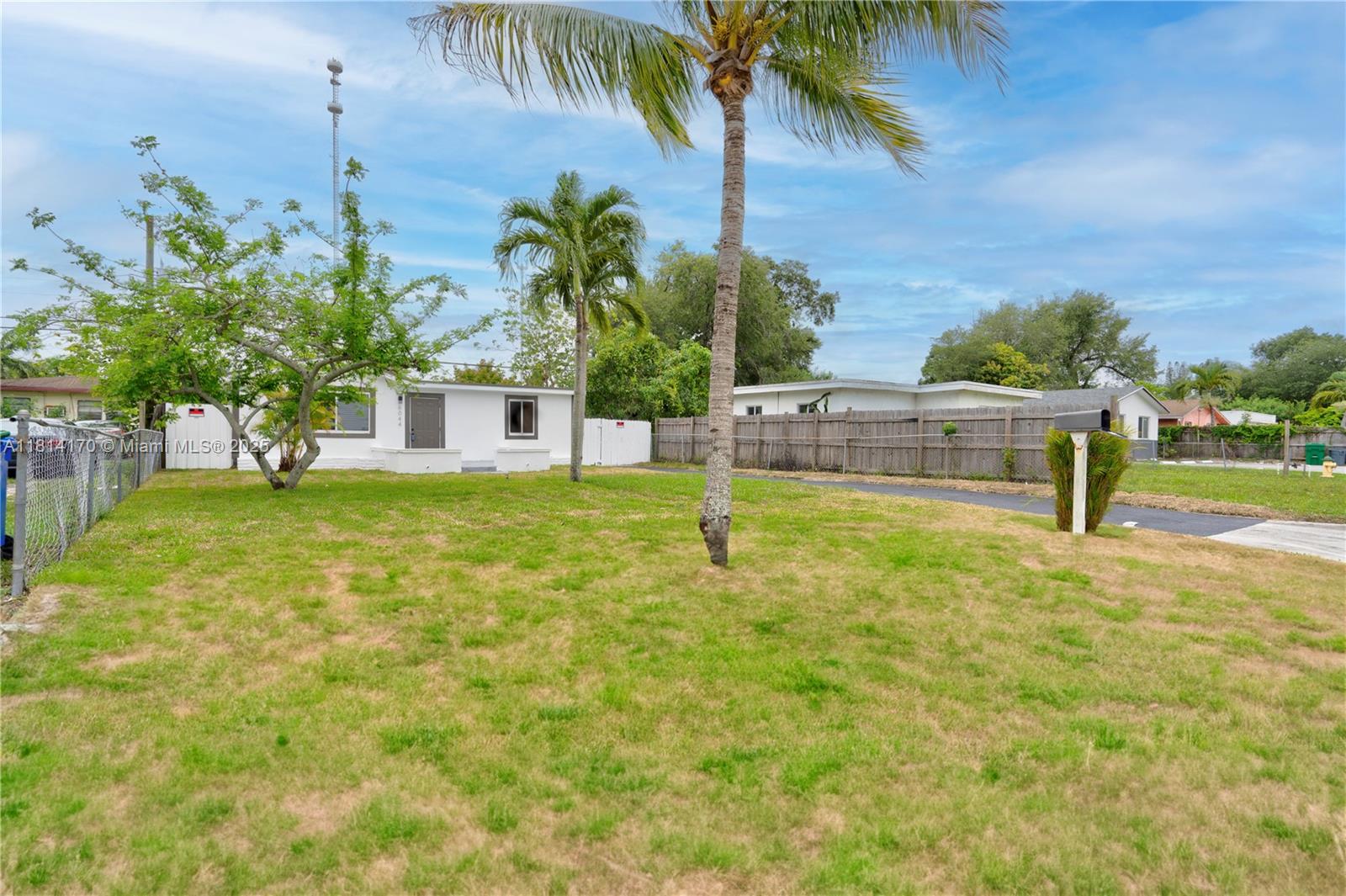6044 SW 37th St, Miramar, Florida image 3