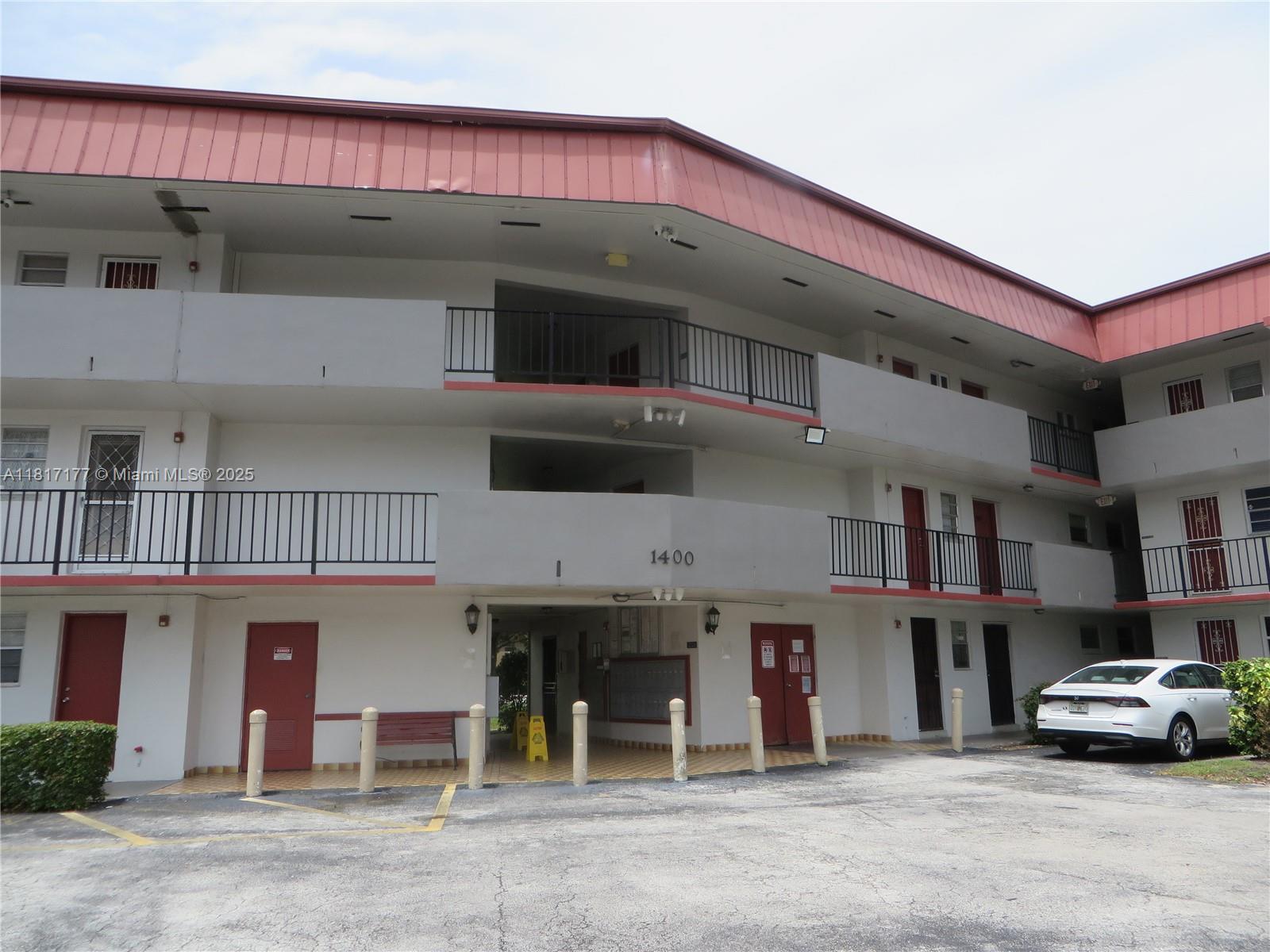 1400 NE 191st St #308, Miami, Florida image 3