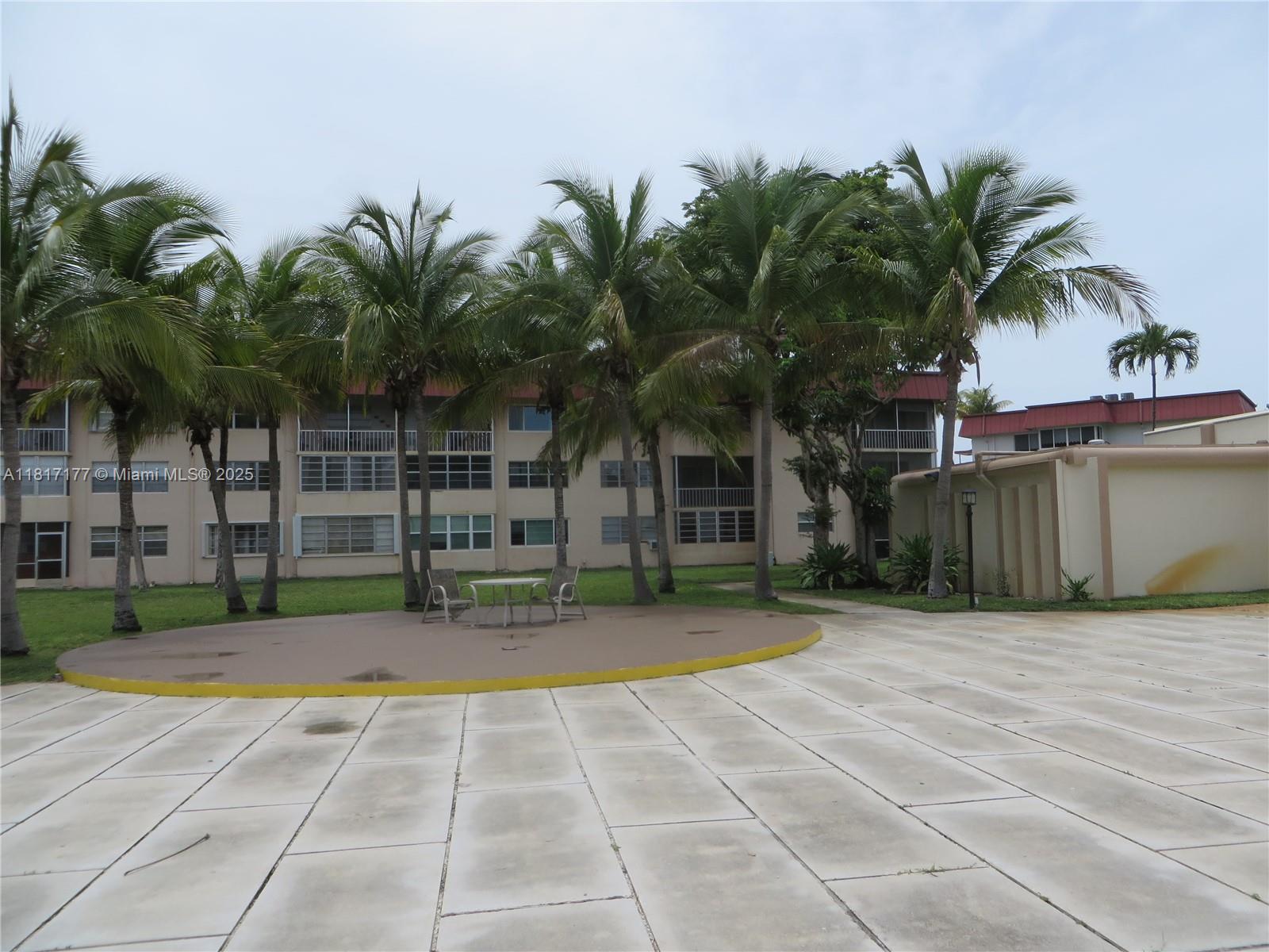 1400 NE 191st St #308, Miami, Florida image 5