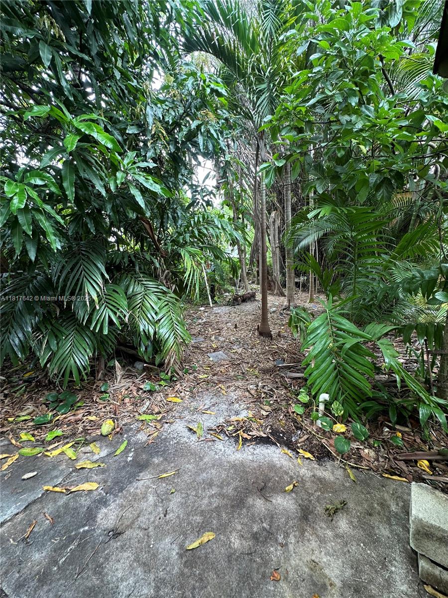 1151 NW 112th St, Miami, Florida image 11