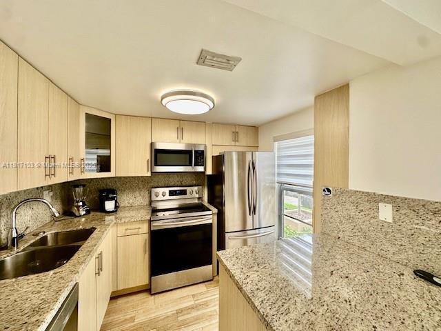 110 Salamanca Ave #207, Coral Gables, Florida image 15