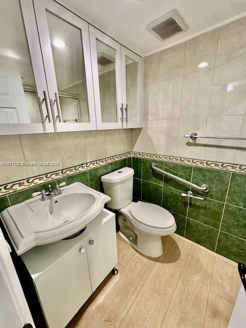 110 Salamanca Ave #207, Coral Gables, Florida image 24